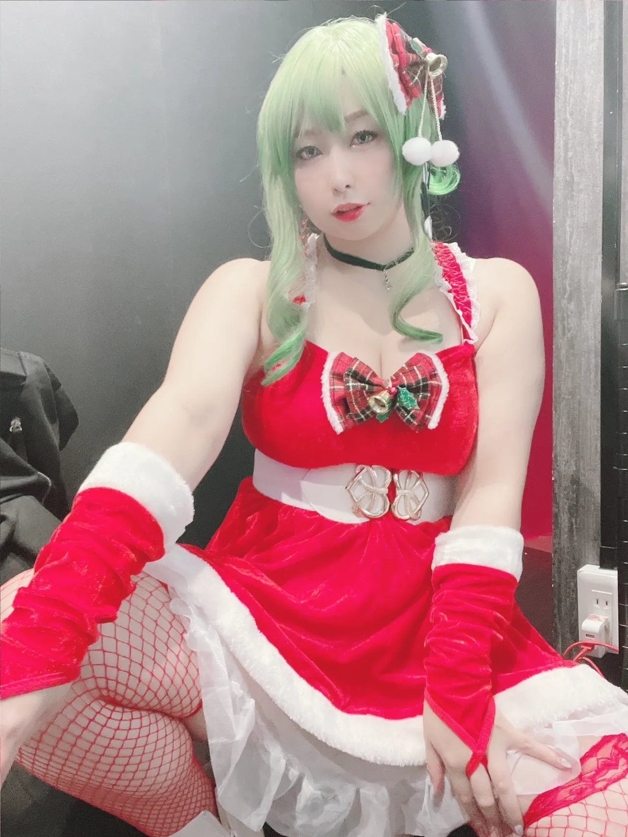 東雲葵 - Santa Gumi-erohere12.webp